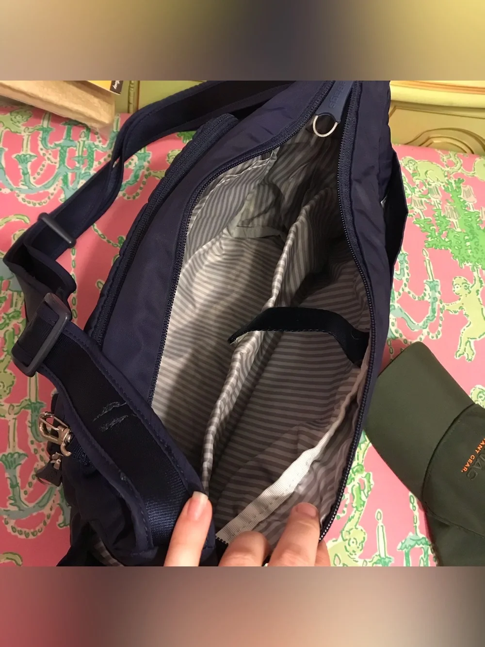 eBags Pacsafe RFIDsafe Anti-theft blue Crossbody Purse